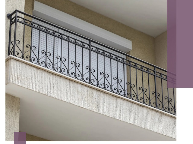 Балконные ограждения из металла и стекла в Пятигорске для домов