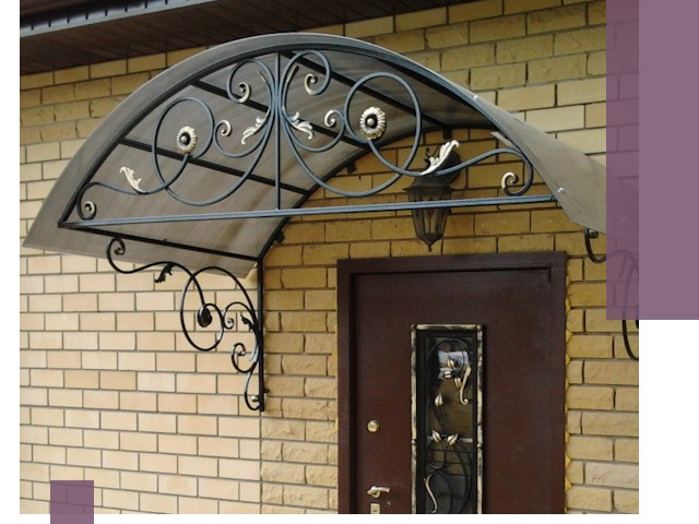 Изготовление козырьков из металла под ключ в Пятигорске