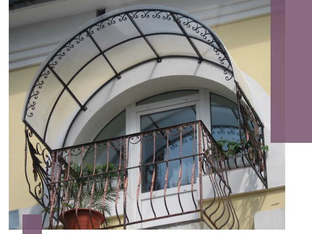 Козырьки над балконом в Пятигорске — изготовление и монтаж