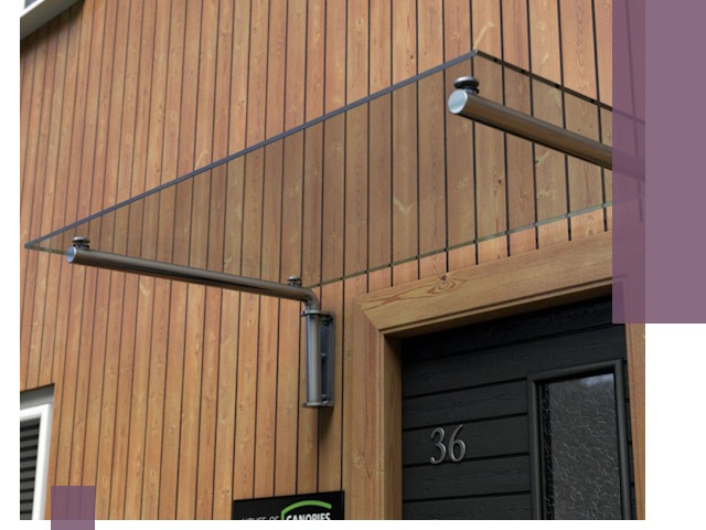 Стеклянные козырьки на входы и фасады в Пятигорске