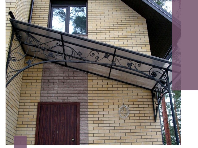 Односкатные козырьки из металла под ключ в Пятигорске